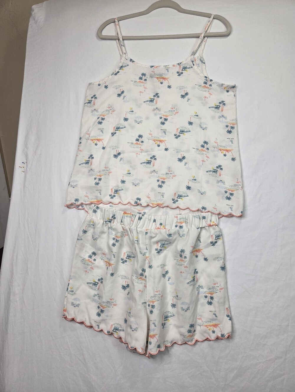 Rae Dunn Beach Print Pajama Set Large Cami Shorts Scalloped Trim Sleepwear - Picture 14 of 14